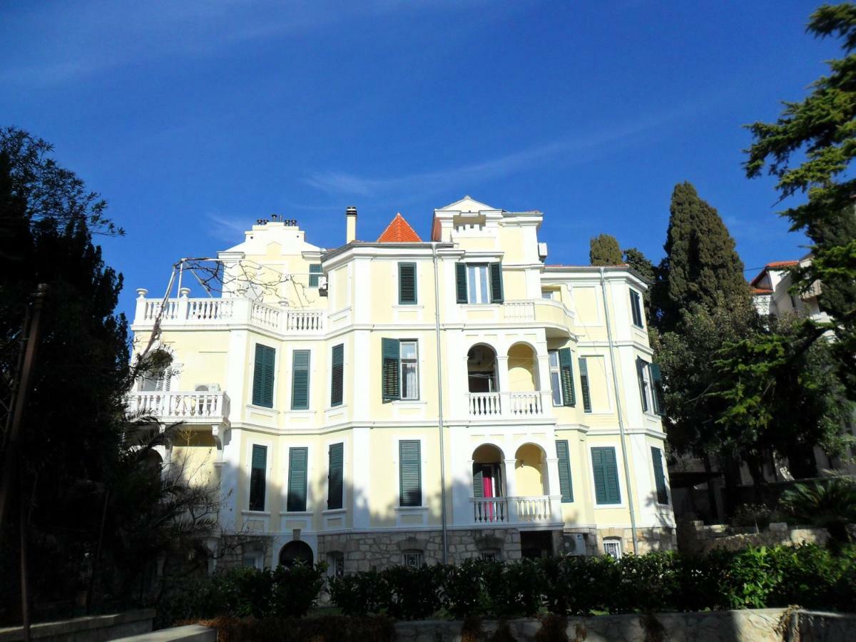 Two-bedrooms With Balcony And Sea View,near Old Town Apartament *